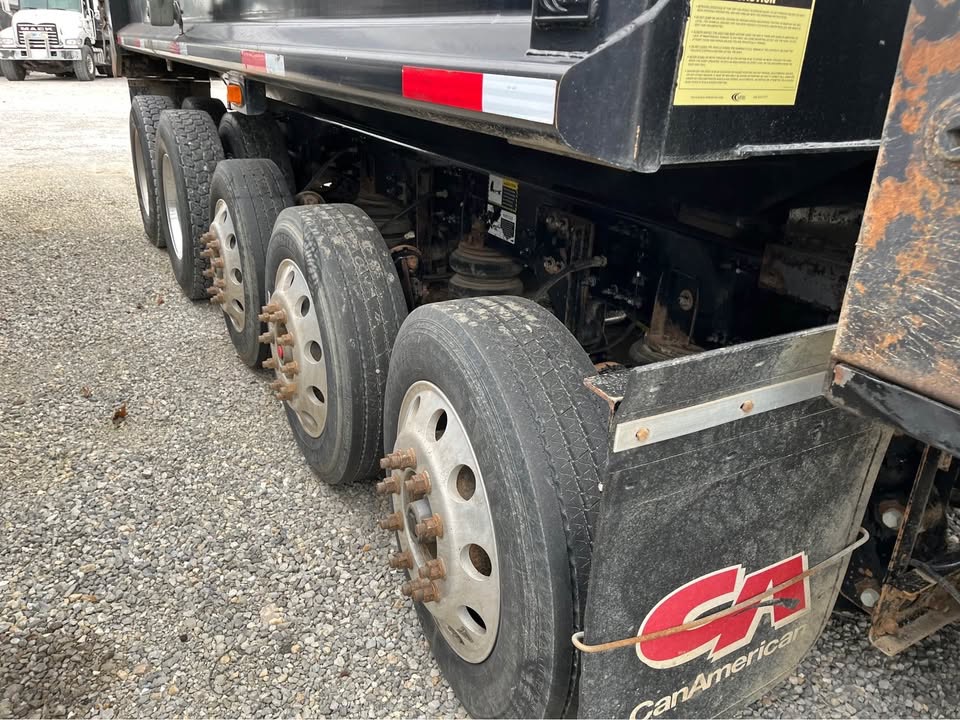2019 MACK GR64F - Image 9